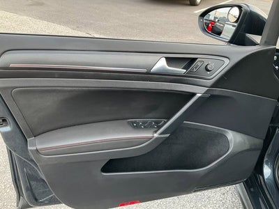 2019 Volkswagen Golf GTI S