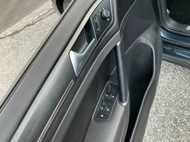 2019 Volkswagen Golf GTI S