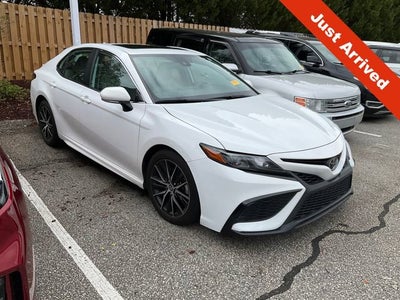 2022 Toyota Camry SE