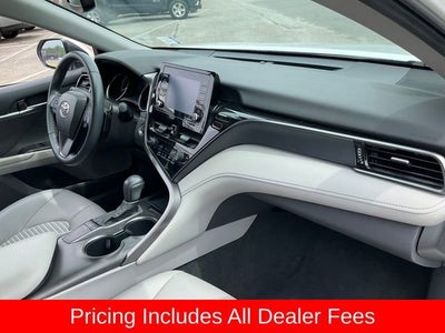 2022 Toyota Camry SE