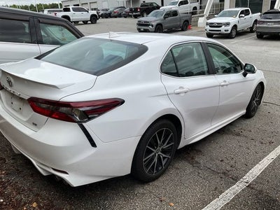 2022 Toyota Camry SE