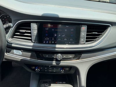 2022 Buick Enclave Essence