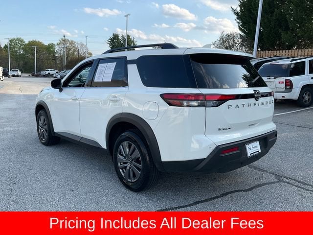 2025 Nissan Pathfinder SV