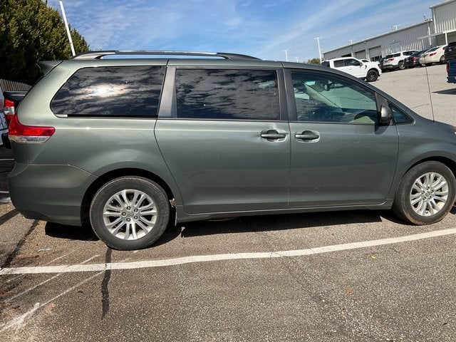 2014 Toyota Sienna XLE