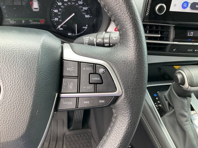 2025 Toyota Sienna XLE