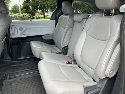 2025 Toyota Sienna XLE
