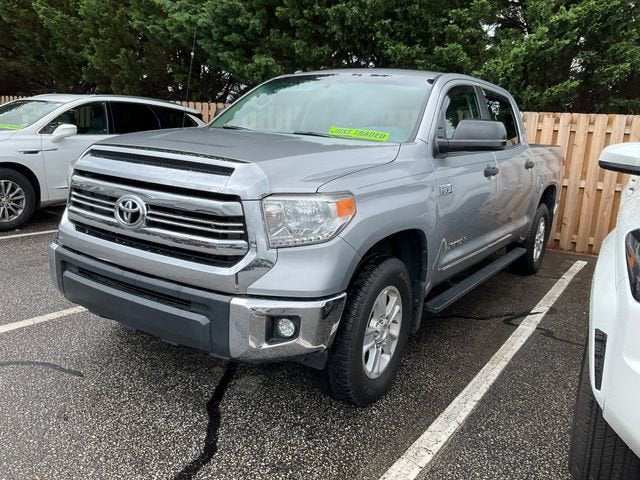 2017 Toyota Tundra SR5 5.7L V8