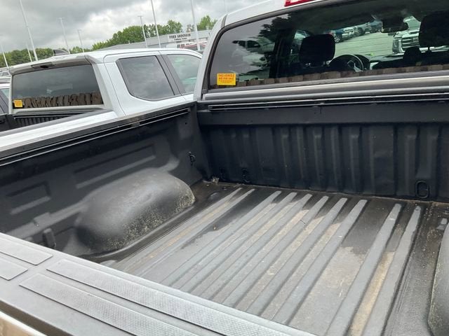 2017 Toyota Tundra SR5 5.7L V8