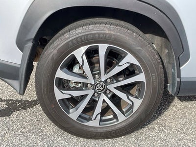 2024 Toyota Corolla Cross XLE