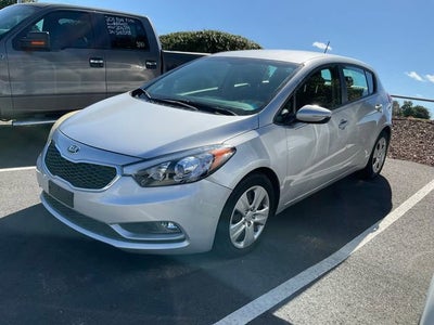 2016 Kia Forte 5-Door LX