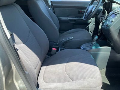 2013 Kia Soul Base