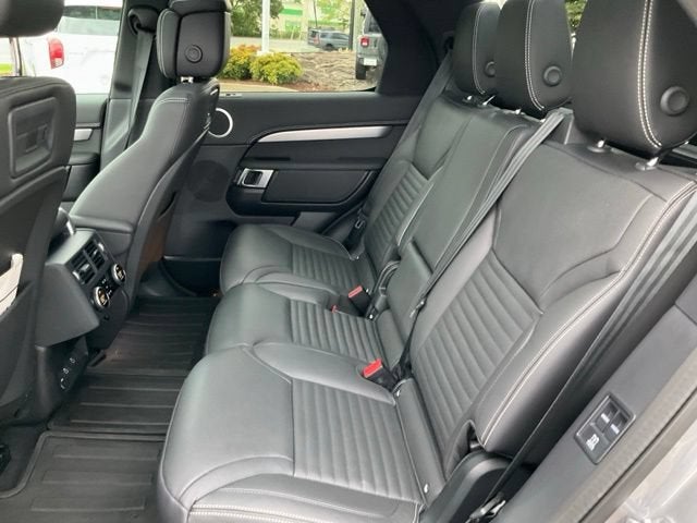 2025 Land Rover Discovery Dynamic SE