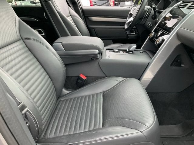 2025 Land Rover Discovery Dynamic SE